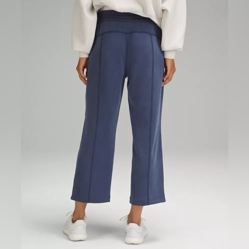 LIKE NEW Lululemon Softstreme High Rise Straight Leg Crop Pants True Navy - 12